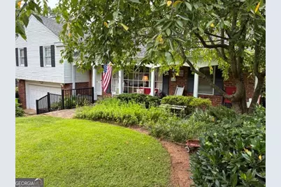 645 Patrick Place, Sandy Springs, GA 30328 - Photo 2