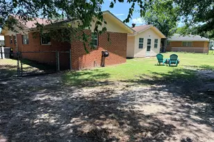 231 Auburn St, Baxley, GA 31513 - Photo 6