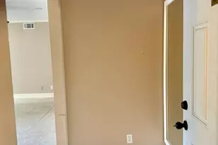 48 Le Parc Fontaine, Lithonia, GA 30038 - Photo 1