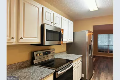 4123 Ravenwood Court, Union City, GA 30291 - Photo 8