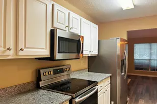 4123 Ravenwood Ct, Union City, GA 30291 - Photo 8