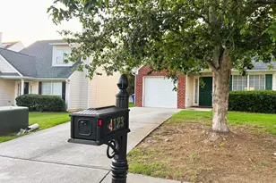 4123 Ravenwood Ct, Union City, GA 30291 - Photo 4