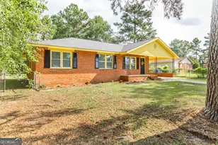 701 Magnolia Dr, Dublin, GA 31021 - Photo 2