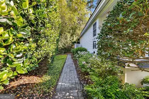 101 N Cottages Dr, Saint Simons, GA 31522 - Photo 4