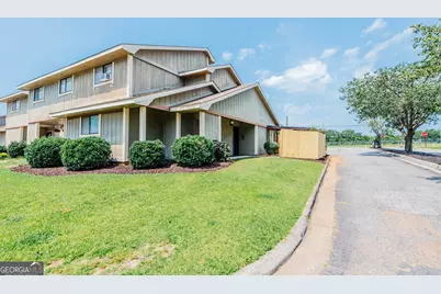 160 Stoneridge Drive, Warner Robins, GA 31088 - Photo 2