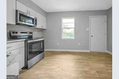 3911 5th Street, Savannah, GA 31408 - Photo 8