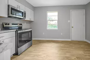 3911 5th St, Savannah, GA 31408 - Photo 8