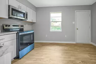 3911 5th St, Savannah, GA 31408 - Photo 8