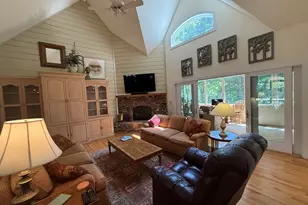 436 Panorama Dr, Lavonia, GA 30553 - Photo 2