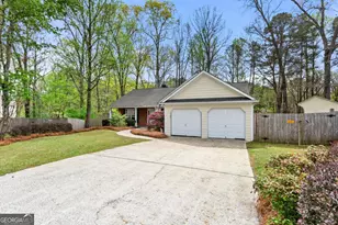 2701 Abbotts Glen Pl NW, Acworth, GA 30101 - Photo 2