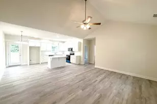 2633 Paoli St, Comer, GA 30629 - Photo 8