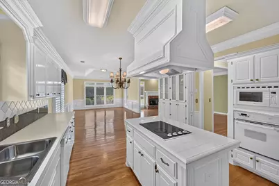 12610 Oxfordshire Court, Johns Creek, GA 30005 - Photo 10
