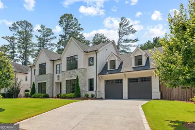 4550 Jolyn Place, Sandy Springs, GA 30342 - Photo 4