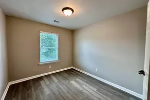 706 Keeshono St, Union City, GA 30291 - Photo 16