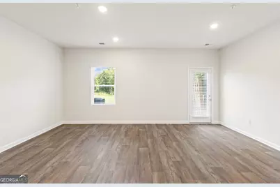 8318 Columbia Court, Palmetto, GA 30268 - Photo 2