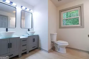 4396 Greenleaf Circle, Atlanta, GA 30331 - Photo 10