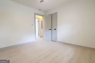 4396 Greenleaf Circle, Atlanta, GA 30331 - Photo 12