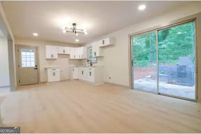 4396 Greenleaf Circle, Atlanta, GA 30331 - Photo 8