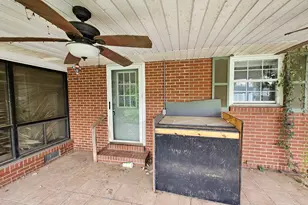 57 Pine St, Hazlehurst, GA 31539 - Photo 6