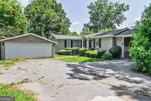 155 W Johnston St, Forsyth, GA 31029 - Photo 1