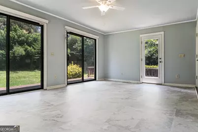 155 W Johnston Street, Forsyth, GA 31029 - Photo 14