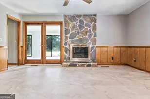 155 W Johnston St, Forsyth, GA 31029 - Photo 4