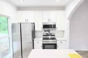 61 R C Allen Dr, Columbus, GA 31907 - Photo 6