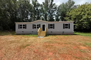 133 Tallahatchee Dr, Carrollton, GA 30116 - Photo 2