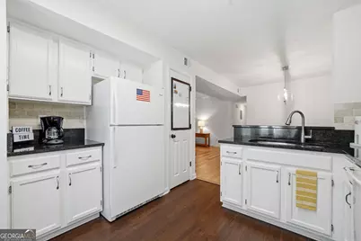 2166 N Forest Trail, Dunwoody, GA 30338 - Photo 6