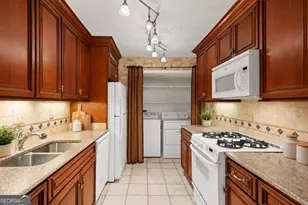 407 Natchez Trace, Sandy Springs, GA 30350 - Photo 14