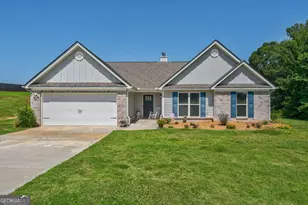 327 Skyview Dr, Winterville, GA 30683 - Photo 1