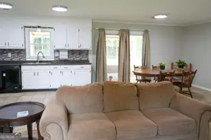307 Pinewood Dr, Dublin, GA 31021 - Photo 12