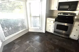 410 Forestgate Ct, Sandy Springs, GA 30350 - Photo 6