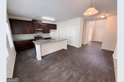 821 Walnut Woods Drive, Braselton, GA 30517 - Photo 2