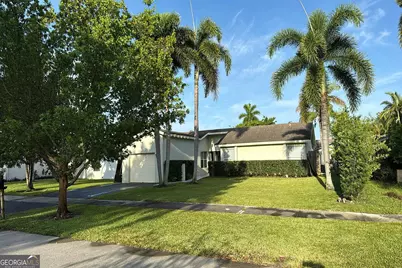 307 NW 39th Way, Deerfield Beach, FL 33442 - Photo 2