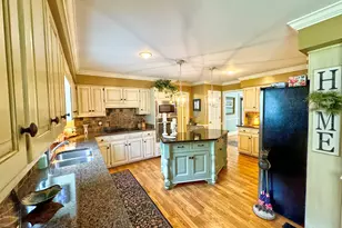 1018 Riverside Dr, Lagrange, GA 30240 - Photo 6