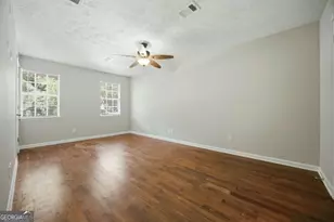 260 Barrington Dr E, Roswell, GA 30076 - Photo 8