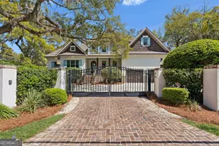 306 Broadway St, Saint Simons, GA 31522 - Photo 4