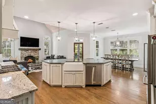 306 Broadway St, Saint Simons, GA 31522 - Photo 18
