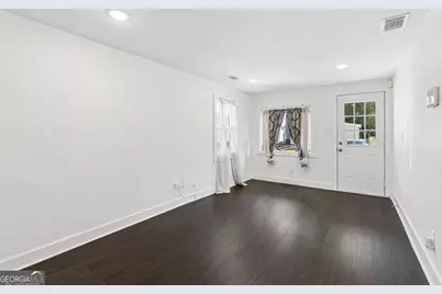730 E 38th Street, Savannah, GA 31401 - Photo 10