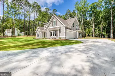 347 Crestwood Rd, Tyrone, GA 30290 - Photo 2