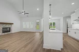 347 Crestwood Rd, Tyrone, GA 30290 - Photo 4