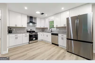 7118 Pineneedle Drive SW, Covington, GA 30014 - Photo 10