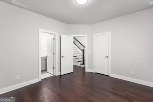 4147 Township Pkwy, Atlanta, GA 30342 - Photo 46