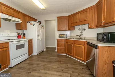 1537 Cardinal Lane, Winder, GA 30680 - Photo 16