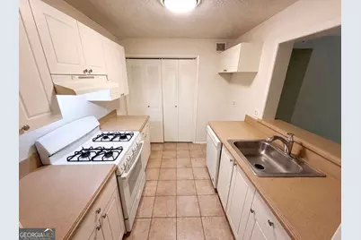216 Summit North Drive NE, Atlanta, GA 30324 - Photo 2