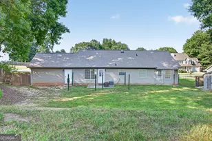 932 Century Oak Dr, Winder, GA 30680 - Photo 16