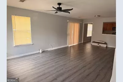 6229 Hickory Lane Circle, Union City, GA 30291 - Photo 8