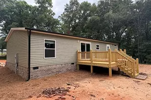 180 Tanglewood Dr, Hartwell, GA 30643 - Photo 2