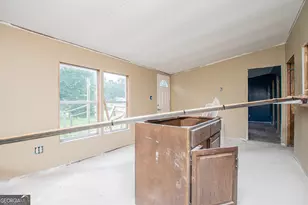 33 Holiday Dr, Carrollton, GA 30116 - Photo 14